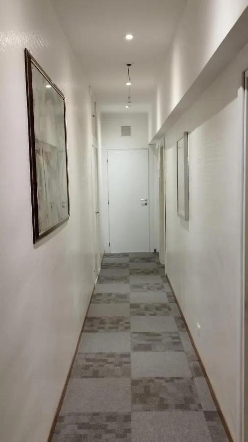 Star Hotel Roma Konukevi